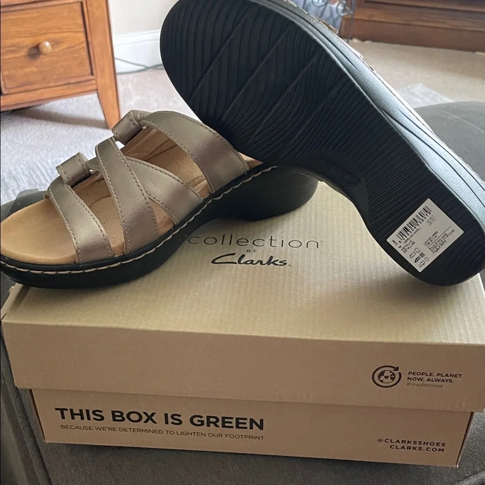 Clarks Women's Sandals - Shimmering Silver - Picture 2 of 3